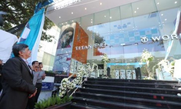 Titan store
