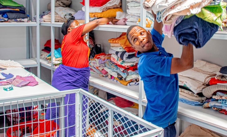 Second-hand clothing economy